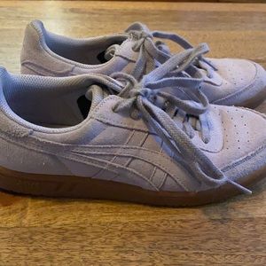 ASICS lavender sneaker size 6